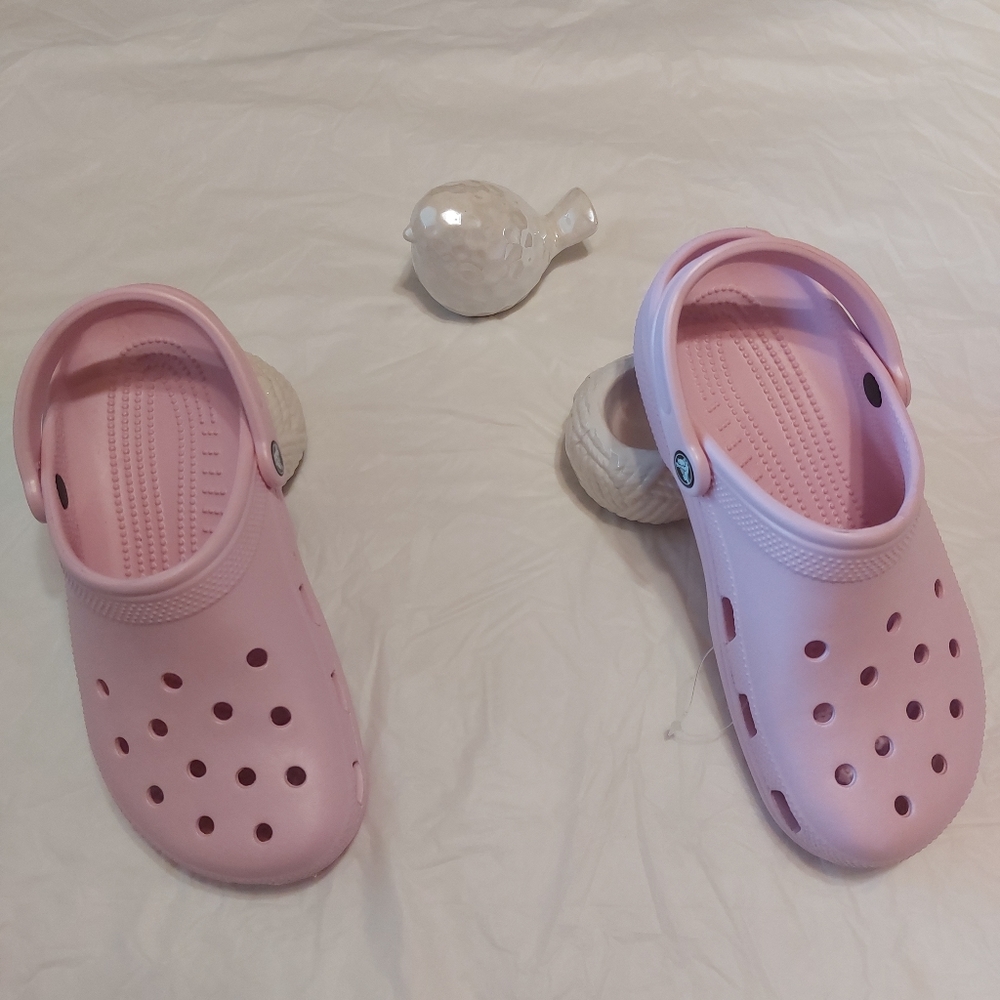Crocs ISBN Lavender Classic Clogs💥💕💞💥